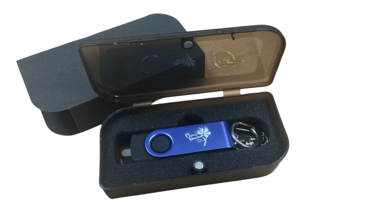 Купить USB-накопитель 16 GB в кейсе - фото 